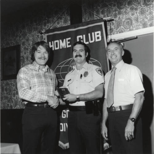 Kiwanis Awards "Officer Of The Month" - Tempe Daily News
