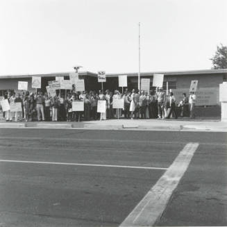 Picketers in front of Tempe Elementary School
