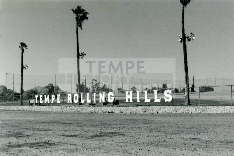 Tempe Rolling Hills Country Club - 1415 North Mill Avenue, Tempe, Arizona
