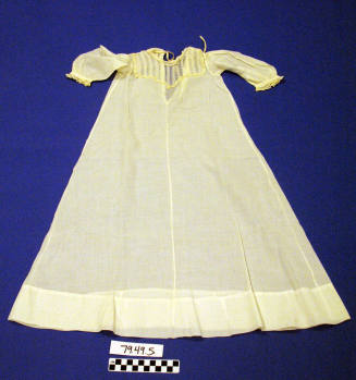 Girl's nightgown