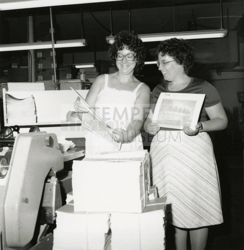 Faculty Wives Club Keeps Up To Date with ASU Calendar - Ready to Go - Tempe Daily News - August 1, 1978