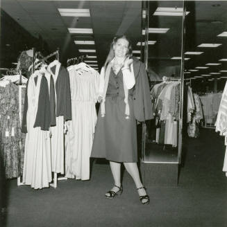 Casual But Stylish - Tempe Daily News - August 25, 1978