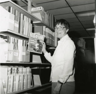 Library defines volunteer in two words, Tempe Daily News, February 1, 1985