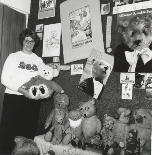 Carrousel teddy bear family is coming to Tempe - Tempe Daily News - January 30, 1986