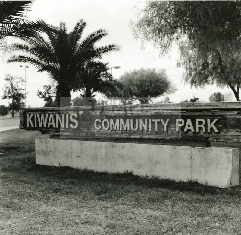 Kiwanis Comunity Park entrance sign