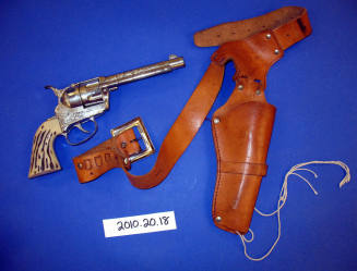 Toy cap gun and holster belt