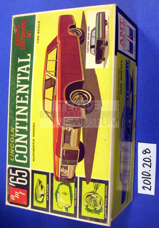 Model Car - 65 Lincoln Continental
