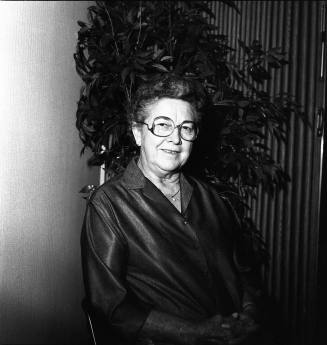 Eleanor Curran, St. Luke's Tempe Women of Distinction, 1989