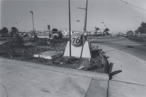 Union Gasoline Station - 1380 North Scottsdale Road, Tempe, Arizona