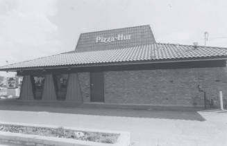 Pizza Hut Restaurant - 1420 North  Scottsdale Road, Tempe, Arizona