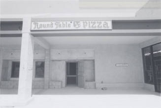 Round Table Pizza Restaurant - 1849 N. Scottsdale Road, Tempe, Arizona