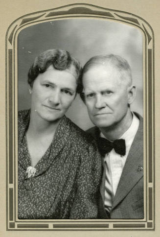Portrait of Roy and Estelle Hackett
