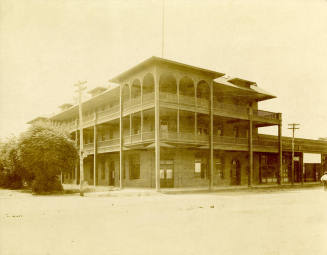 Casa Loma Hotel