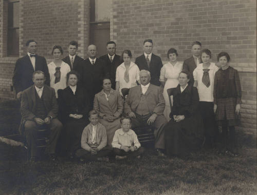 Group Portrait primarily Moeur and Pafford family members