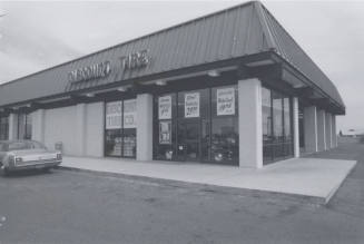 Discount Tire Store - 1709 East Southern Avenue, Tempe, Arizona