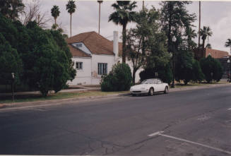 West side of Harrington-Birchett House from the street