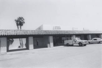 Kitchie's Ice Cream Parlor - 1808 East Southern Avenue, Tempe, Arizona