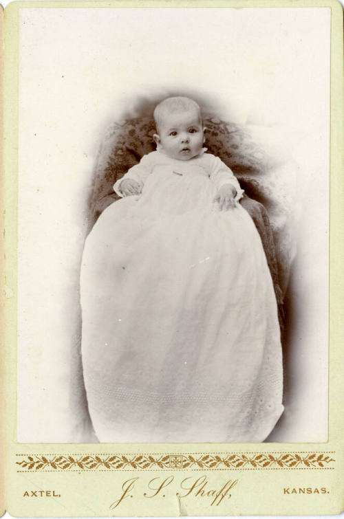 Baby portrait of Leslie Newton, Axtell, Kansas