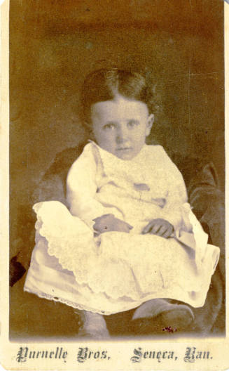 Portrait of Edna Roots Fuller as a child in Seneca, Kansas