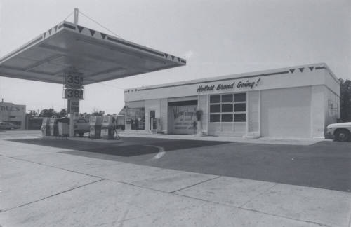 Conoco Gasoline Station - 4 East University Drive, Tempe, Arizona