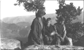 Ruby, Charles Harold, Dorothy Woolf and Charles Custis (?) at the Grand Canyon