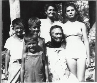 Photograph - Salome Granillo, her daughter and her grandchildren