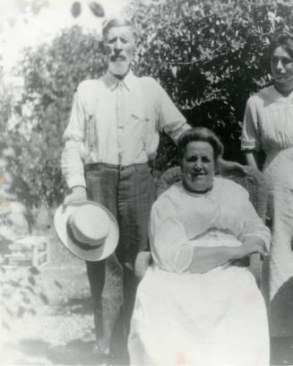 Portrait of Niels and Susana Petersen and unidentified woman