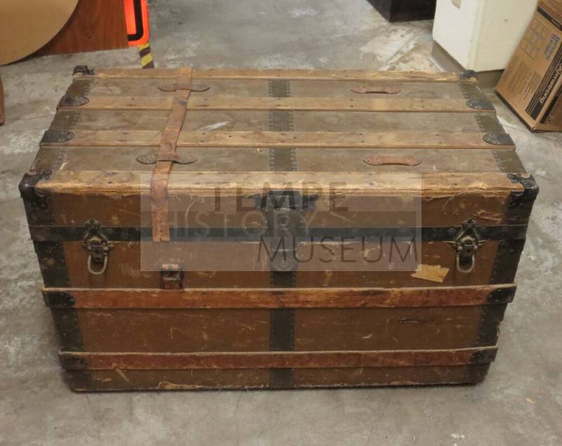 Brown "Canvas Traveler" trunk