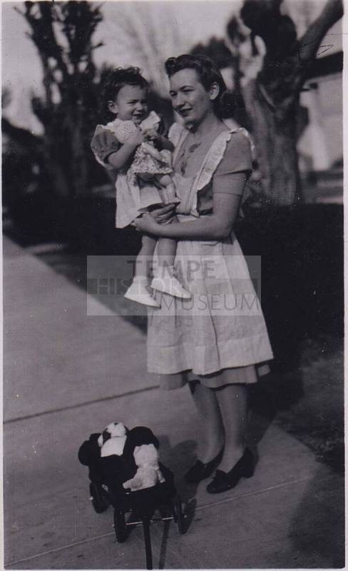 Virginia Lee austin Holding Daughter Jean Ann Hinton
