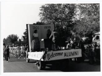 Alumni Parade Float 1900-1939