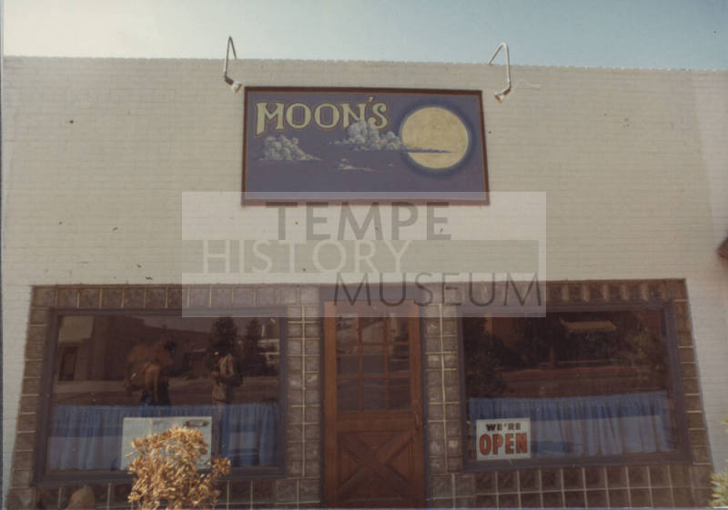 Moons Restaurant - 9 East 5th Street, Tempe, Arizona
