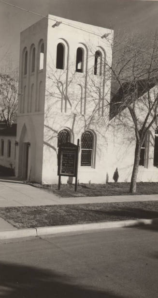 Photograph of the First Congregational Church of Tempe in 1940.