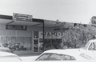 Rosamond's Beauty Salon - 31 East 9th Street, Tempe, Arizona