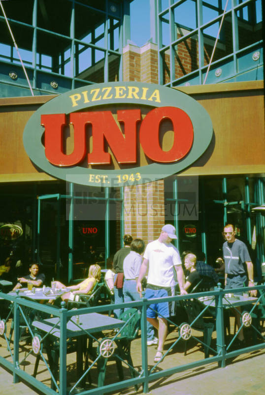 Pizzeria Uno - Centerpoint, 680 S. Mill Ave.