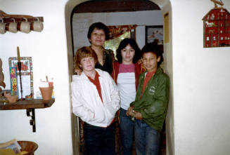 Marcie Rodriguez Gorman with 3 children at Elias-Rodriguez house