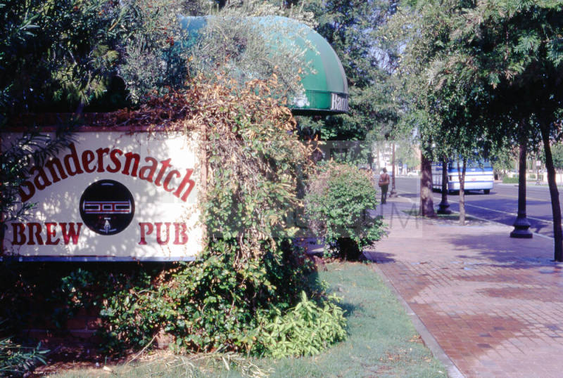 125 E 5th St., Bandersnatch Brew Pub