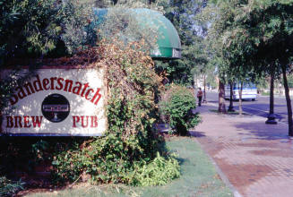 125 E 5th St., Bandersnatch Brew Pub