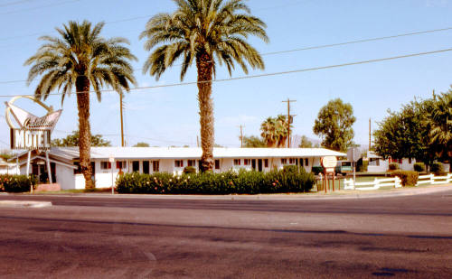 Catalina Motel - 2090 E. Apache