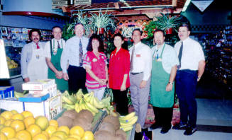 Store employees, Stabler's Market, University Dr. and Mill Ave.