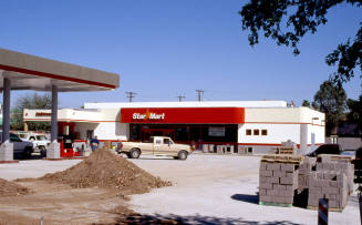 Texaco Star Mart, 922 E. Apache Blvd.