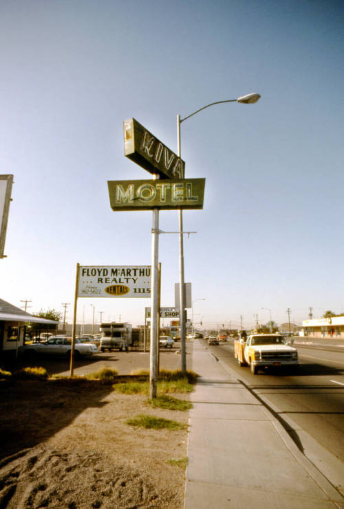 Kiva Motel, Scottsdale Road