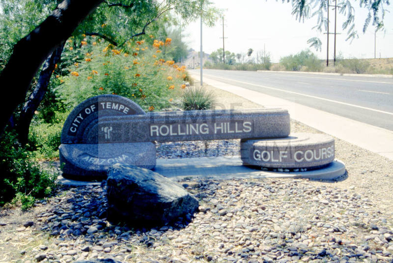 Rolling Hills Golf Course Sign