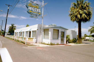 Siesta Motel, 2232 E. Apache Blvd.