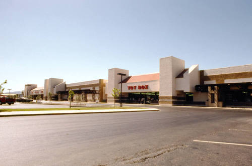 Lakes Shopping Center, 1002 - 1138 E. Baseline Rd.