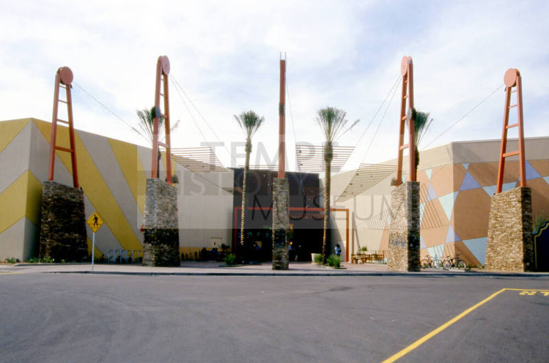 Arizona Mills Mall, 5000 Arizona Mills Circle