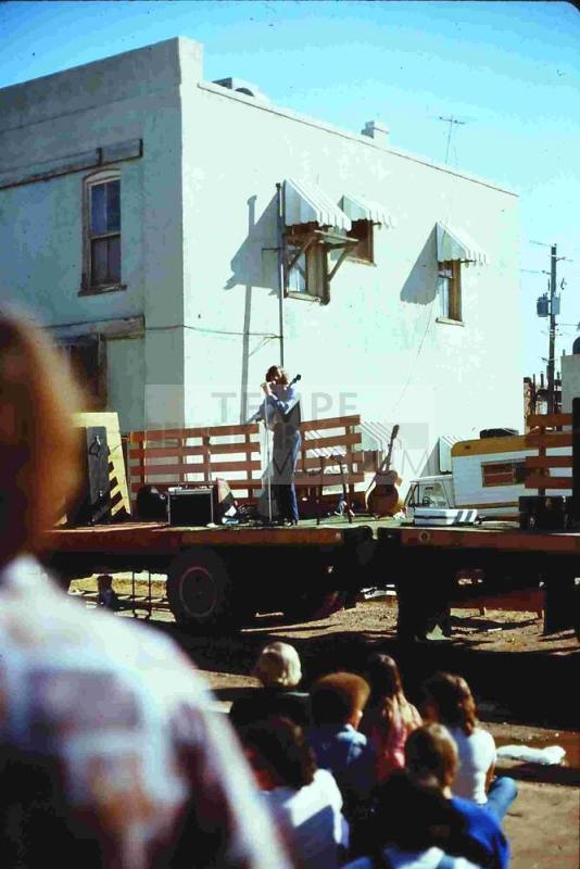 1975 Haydens Ferry Arts & Craft Fair - stage performer