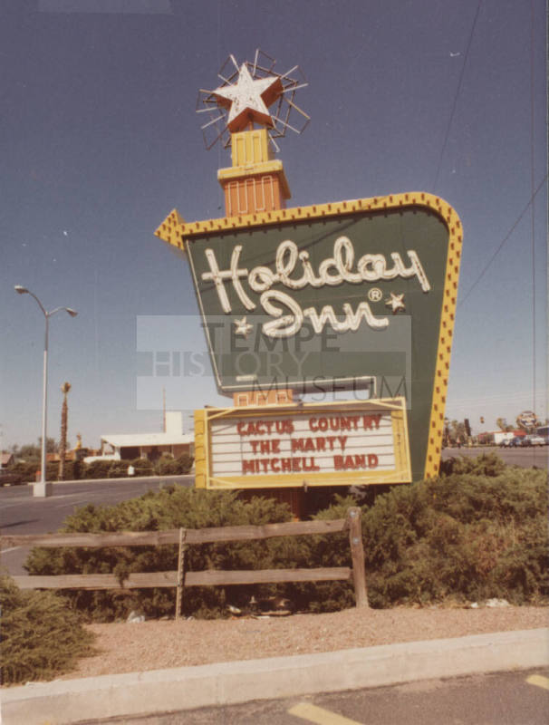 Holiday Inn - 915 East Apache Boulevard, Tempe, Arizona