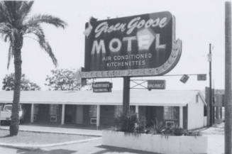 Green Goose Motel - 1915 East Apache Boulevard, Tempe, Arizona