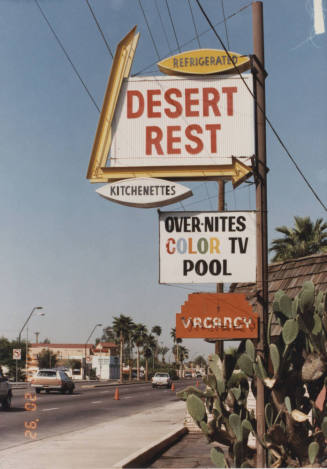 Desert Rest - 2164 East Apache Boulevard, Tempe, Arizona