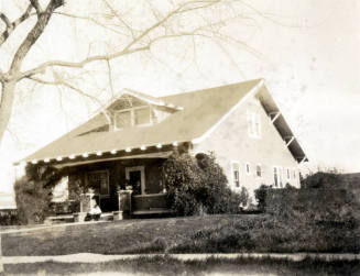 Exterior front and right side view of Dr. Fenn J Hart's home in Phoenix